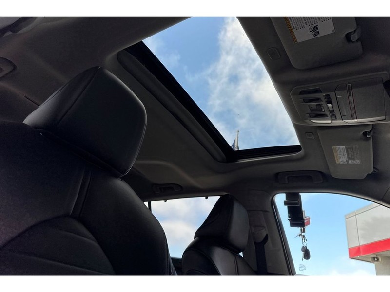 Toyota Highlander Vehicle Full-screen Gallery Image 20