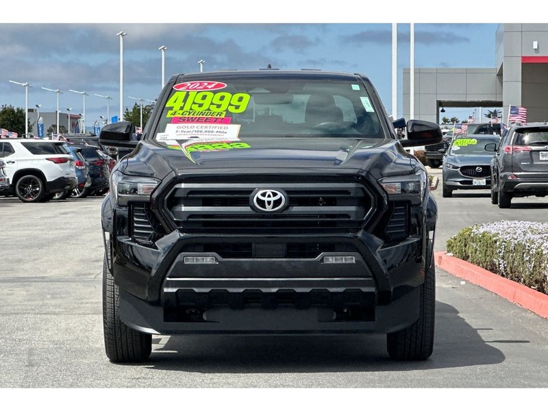 Toyota Tacoma Vehicle Full-screen Gallery Image 09