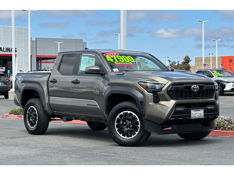 Toyota Tacoma Hybrid Vehicle Full-screen Gallery Image 02