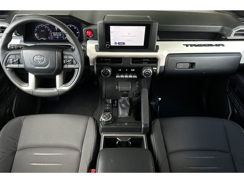 Toyota Tacoma Hybrid Vehicle Full-screen Gallery Image 14