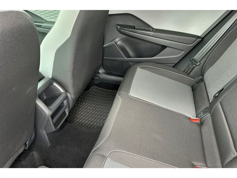 Volkswagen Taos Vehicle Full-screen Gallery Image 13