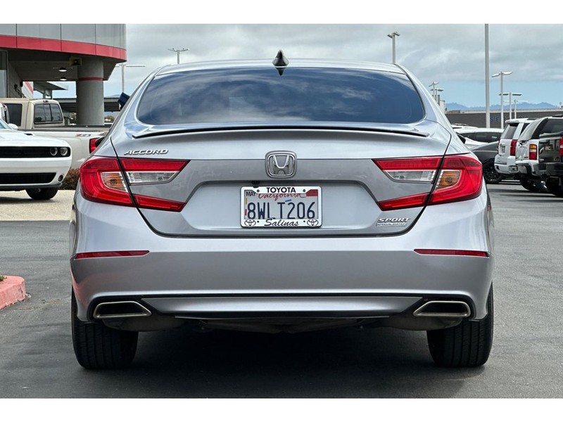 Honda Accord Vehicle Full-screen Gallery Image 05