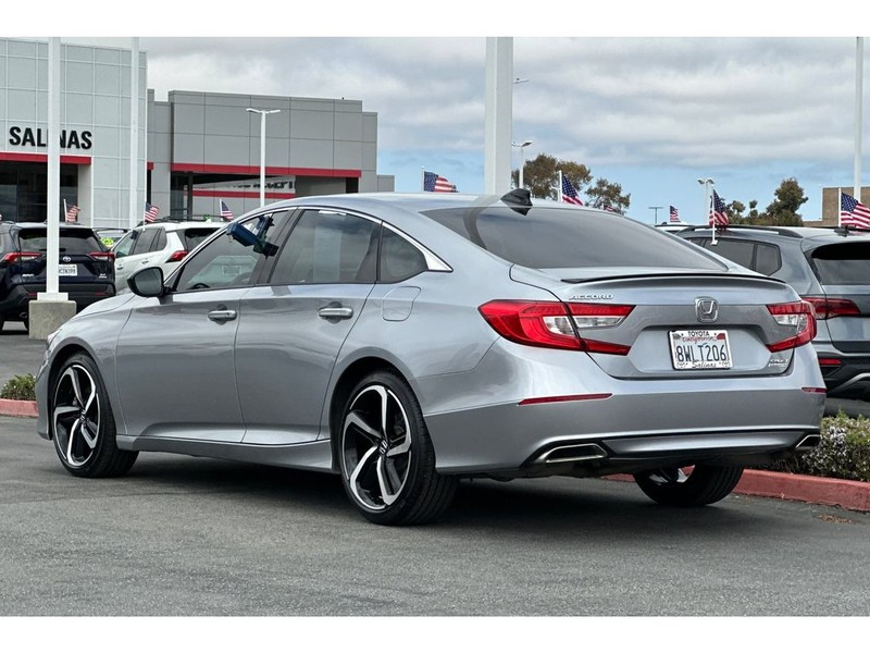 Honda Accord Vehicle Full-screen Gallery Image 06