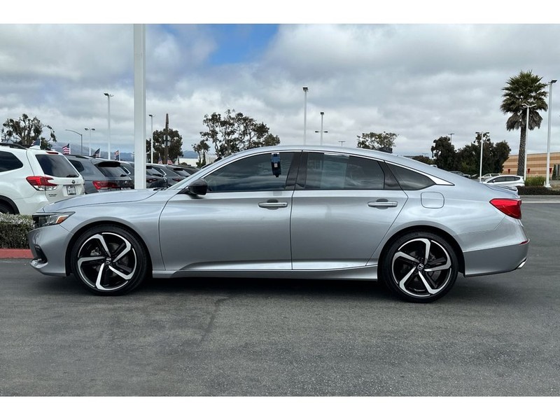 Honda Accord Vehicle Full-screen Gallery Image 07