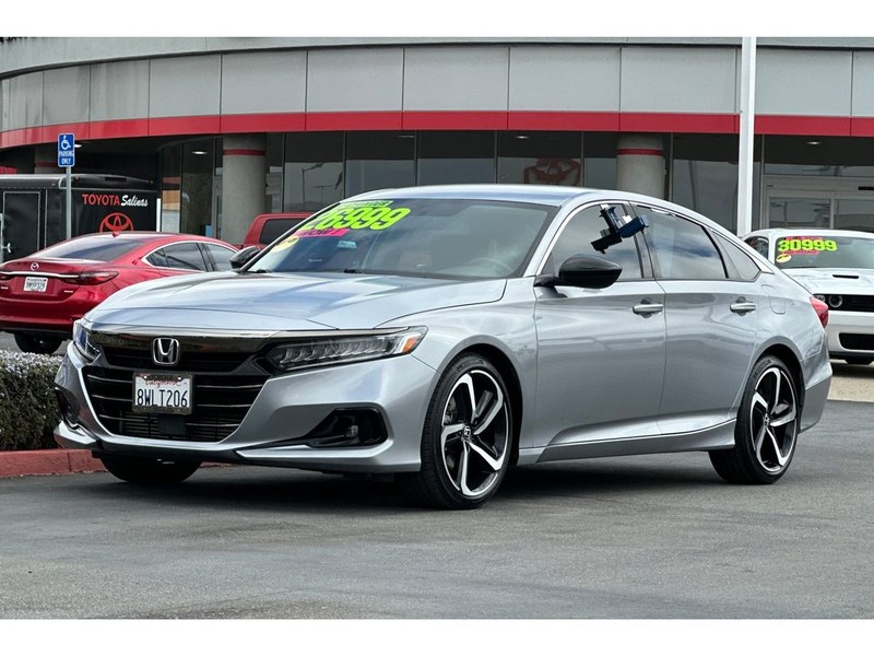 Honda Accord Vehicle Full-screen Gallery Image 08