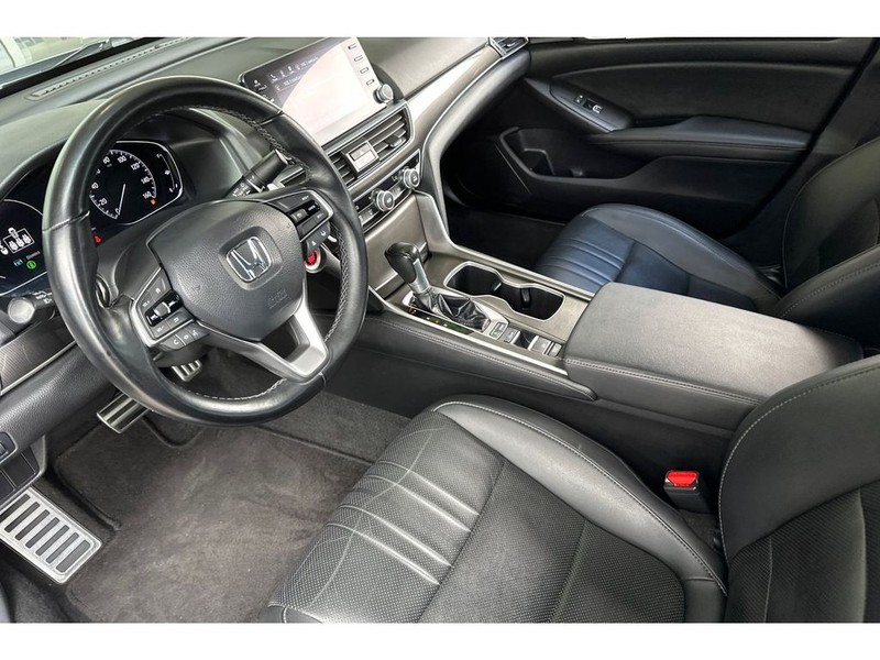 Honda Accord Vehicle Full-screen Gallery Image 10
