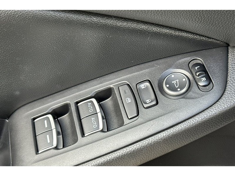Honda Accord Vehicle Full-screen Gallery Image 12