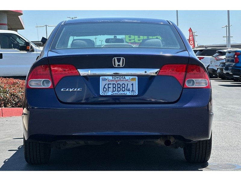 Honda Civic Vehicle Full-screen Gallery Image 05