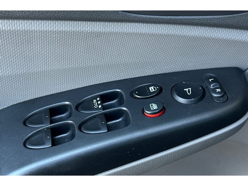 Honda Civic Vehicle Full-screen Gallery Image 12