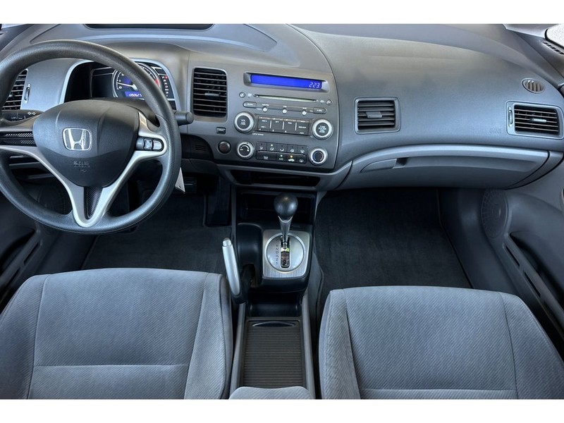 Honda Civic Vehicle Full-screen Gallery Image 14