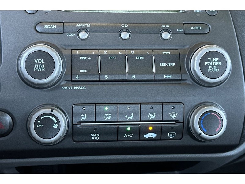 Honda Civic Vehicle Full-screen Gallery Image 20