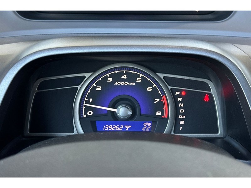 Honda Civic Vehicle Full-screen Gallery Image 25