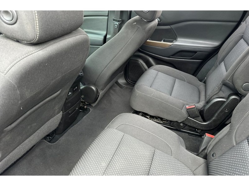 GMC Acadia Vehicle Full-screen Gallery Image 13