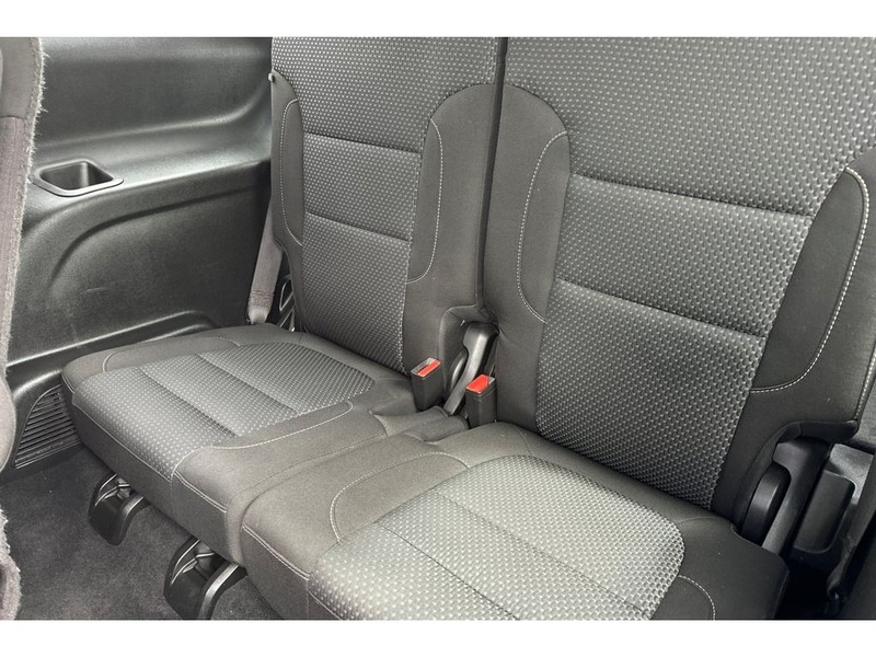 GMC Acadia Vehicle Full-screen Gallery Image 17