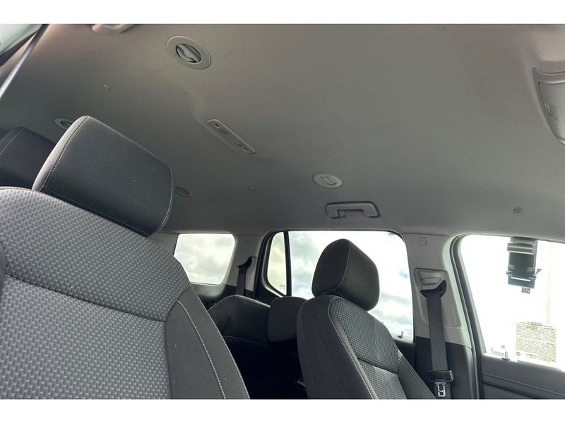 GMC Acadia Vehicle Full-screen Gallery Image 19
