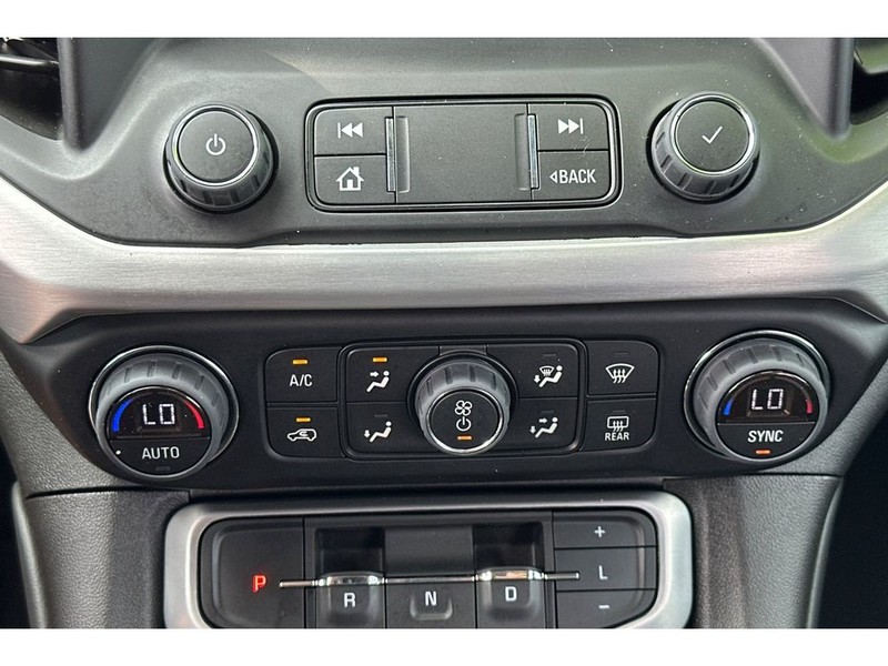 GMC Acadia Vehicle Full-screen Gallery Image 25