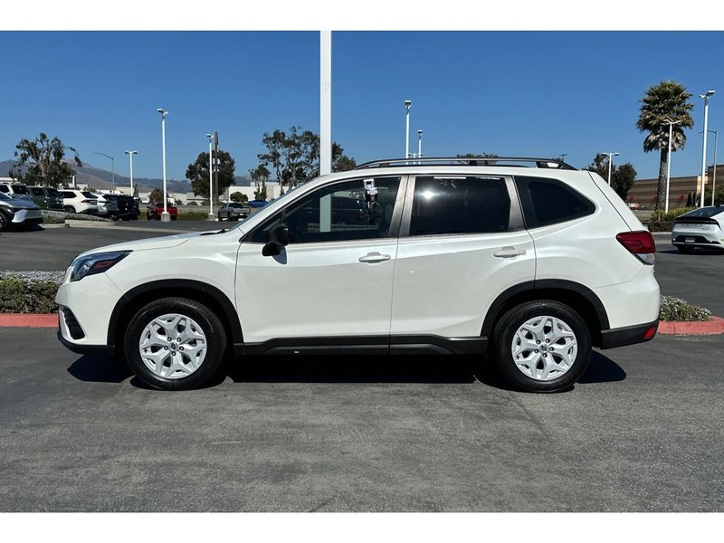 Subaru Forester Vehicle Full-screen Gallery Image 07