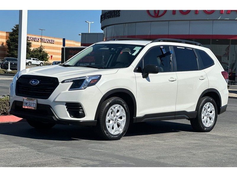 Subaru Forester Vehicle Full-screen Gallery Image 08