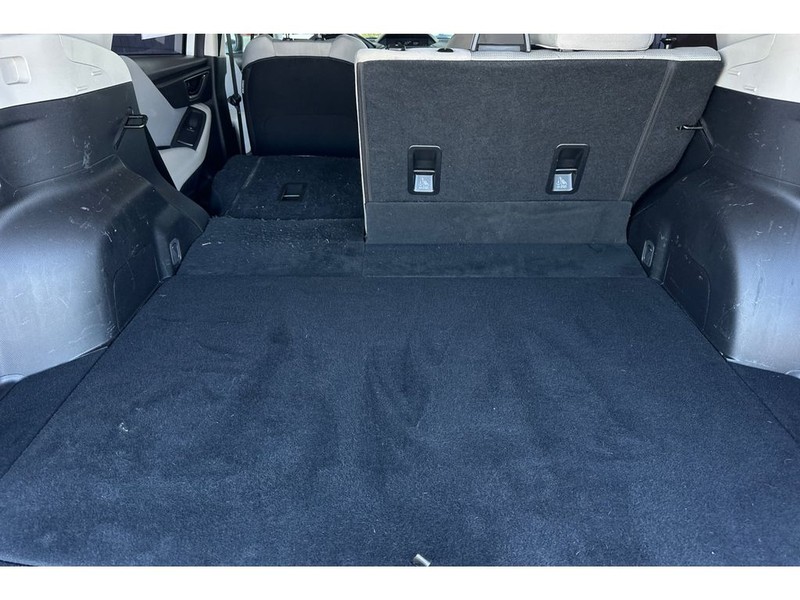Subaru Forester Vehicle Full-screen Gallery Image 16