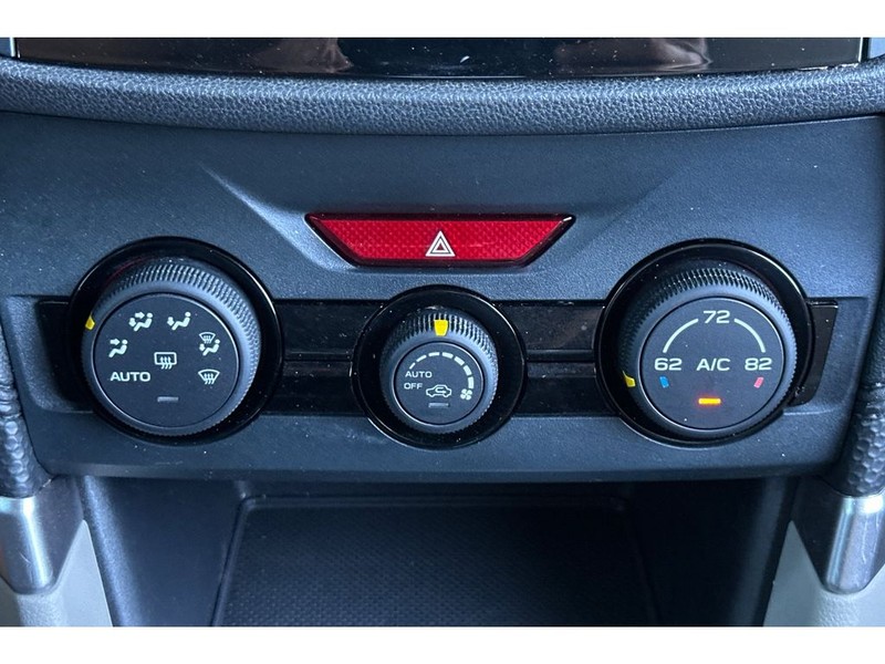 Subaru Forester Vehicle Full-screen Gallery Image 22