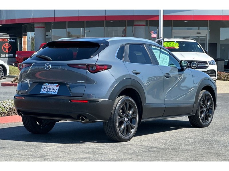 Mazda CX-30 Vehicle Full-screen Gallery Image 04