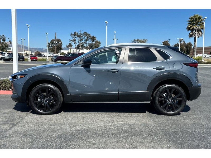 Mazda CX-30 Vehicle Full-screen Gallery Image 07