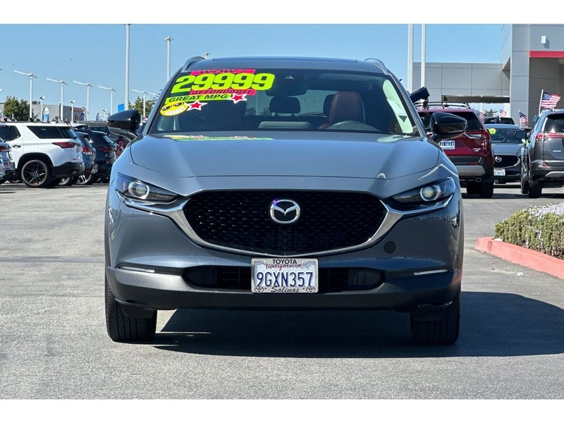 Mazda CX-30 Vehicle Full-screen Gallery Image 09