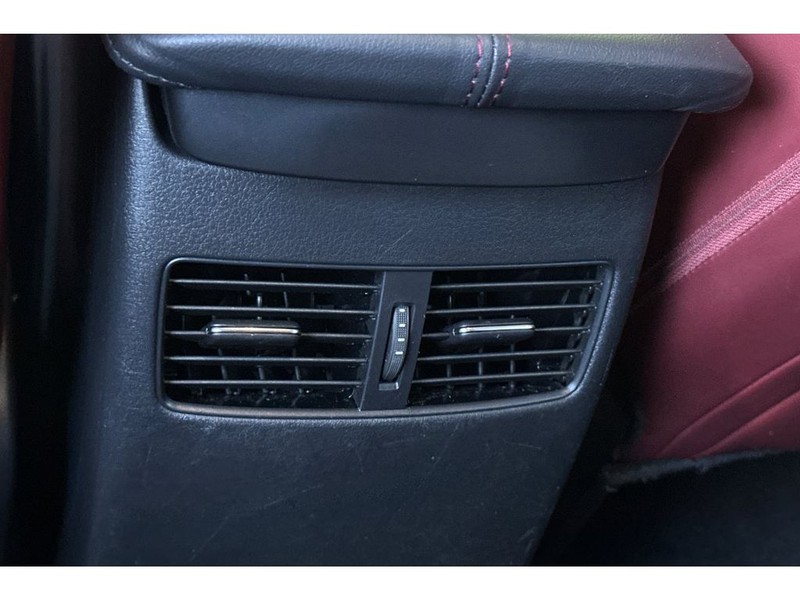 Mazda CX-30 Vehicle Full-screen Gallery Image 14