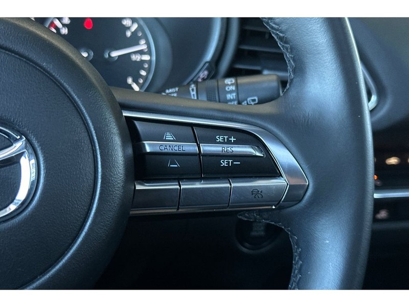 Mazda CX-30 Vehicle Full-screen Gallery Image 28