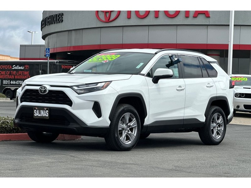 Toyota RAV4 Vehicle Full-screen Gallery Image 08