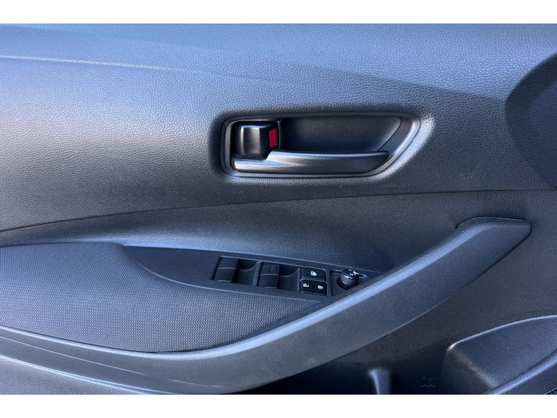 Toyota Corolla Vehicle Full-screen Gallery Image 11