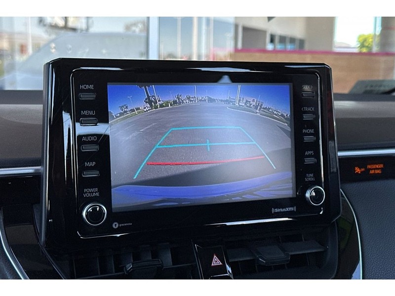 Toyota Corolla Vehicle Full-screen Gallery Image 20