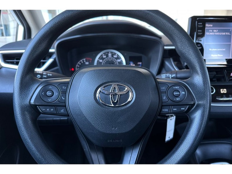 Toyota Corolla Vehicle Full-screen Gallery Image 23