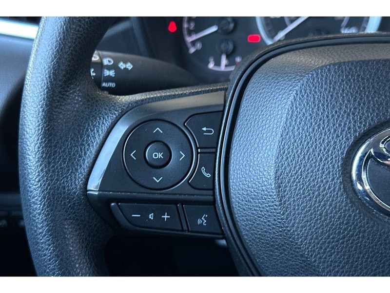 Toyota Corolla Vehicle Full-screen Gallery Image 24