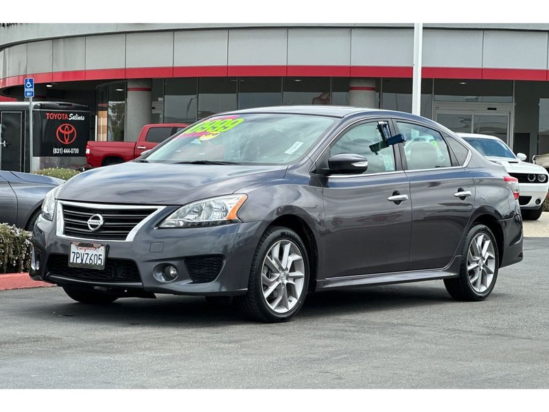 Nissan Sentra Vehicle Full-screen Gallery Image 08
