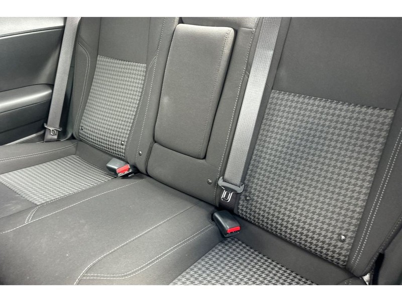 Dodge Challenger Vehicle Full-screen Gallery Image 13