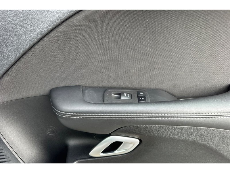 Dodge Challenger Vehicle Full-screen Gallery Image 19