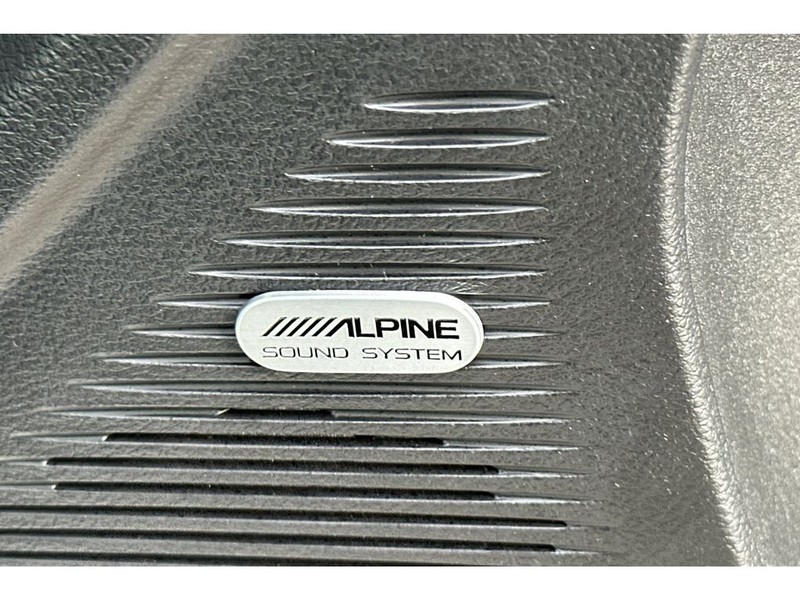 Dodge Challenger Vehicle Full-screen Gallery Image 20