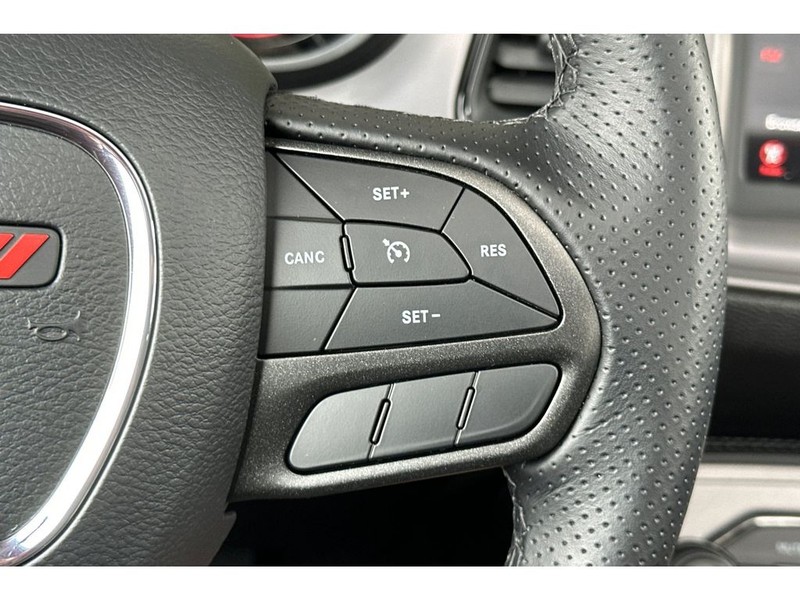 Dodge Challenger Vehicle Full-screen Gallery Image 28