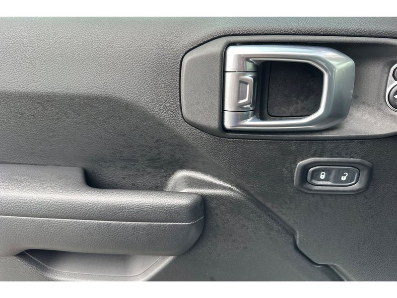 Jeep Gladiator Vehicle Full-screen Gallery Image 11