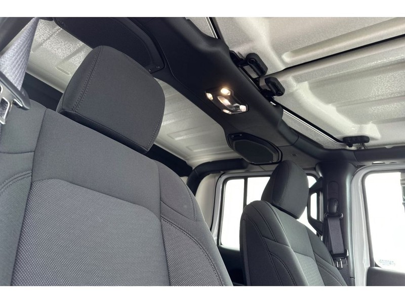 Jeep Gladiator Vehicle Full-screen Gallery Image 18