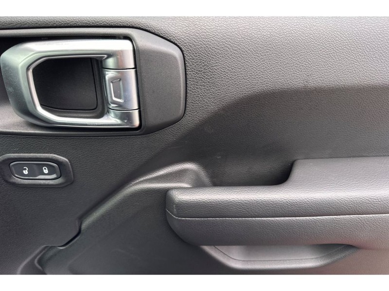 Jeep Gladiator Vehicle Full-screen Gallery Image 19