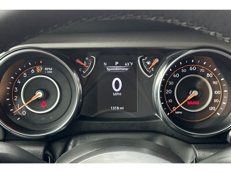 Jeep Gladiator Vehicle Full-screen Gallery Image 29