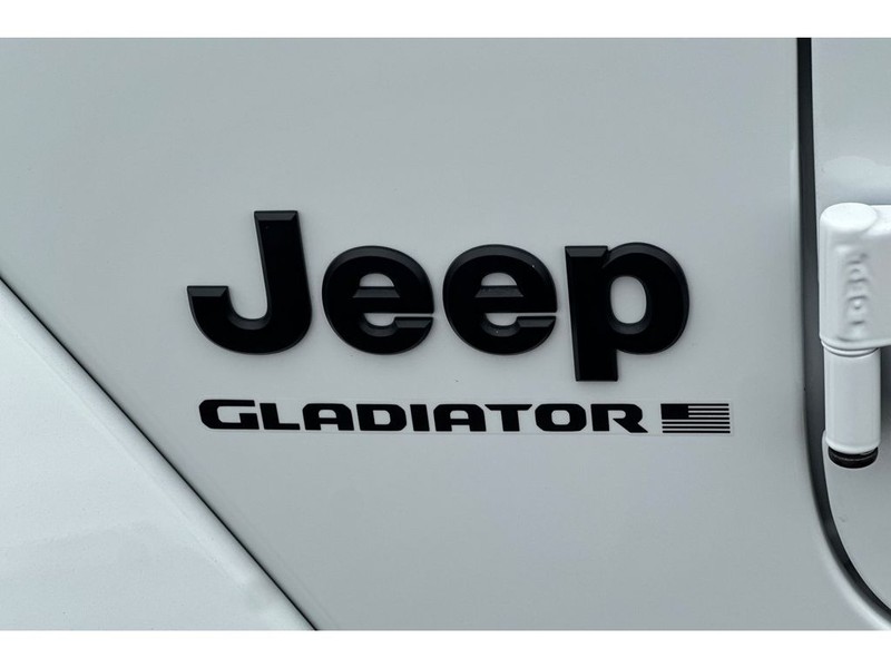 Jeep Gladiator Vehicle Full-screen Gallery Image 33