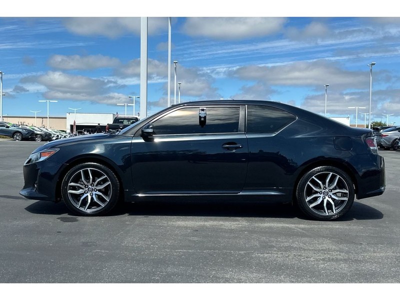 Scion tC Vehicle Full-screen Gallery Image 07