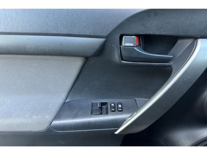 Scion tC Vehicle Full-screen Gallery Image 11