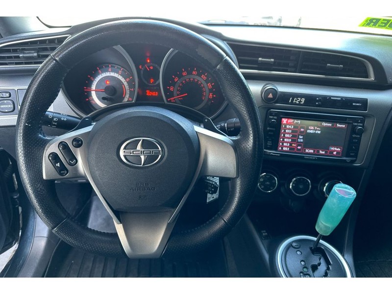 Scion tC Vehicle Full-screen Gallery Image 15