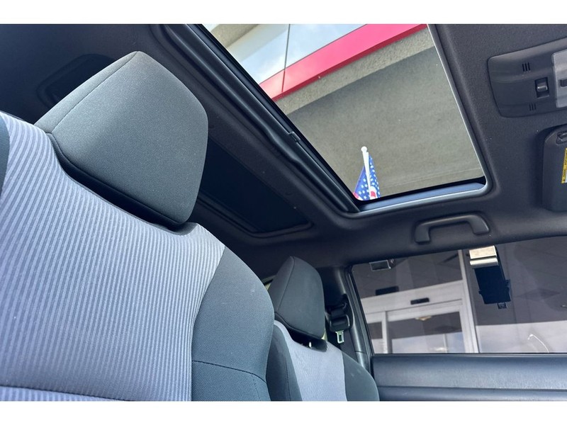 Scion tC Vehicle Full-screen Gallery Image 17