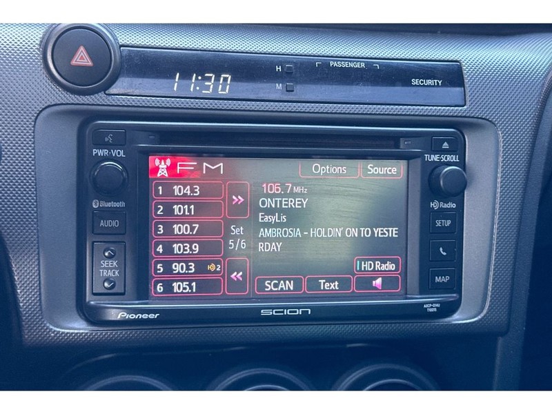 Scion tC Vehicle Full-screen Gallery Image 19