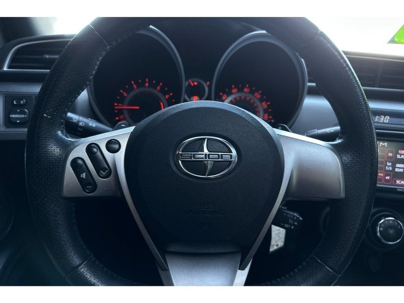 Scion tC Vehicle Full-screen Gallery Image 22
